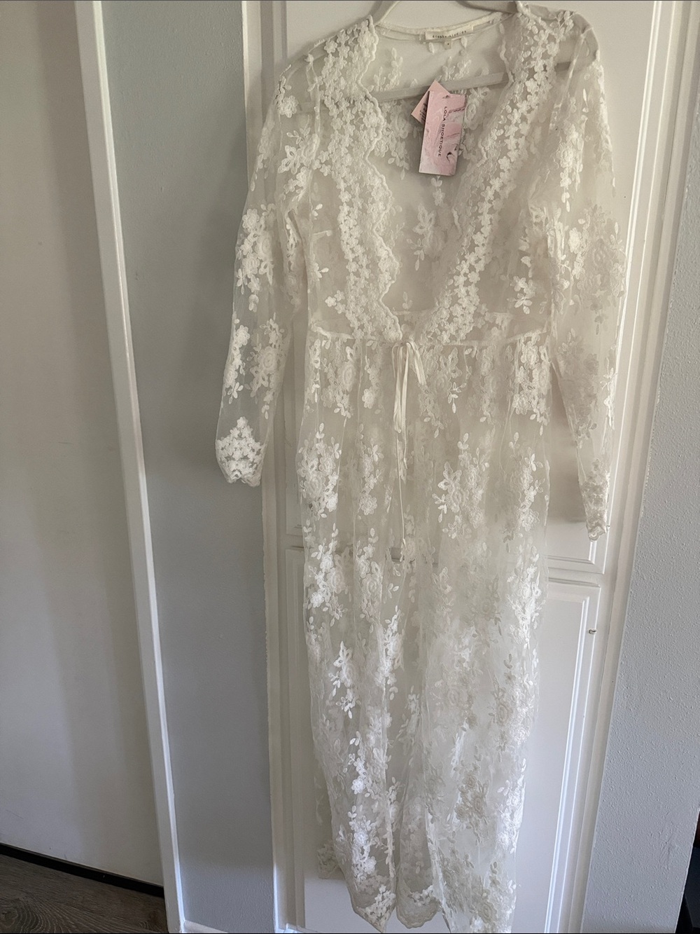 Lola Shoetique White Sheer Floral Lace Cover-Up